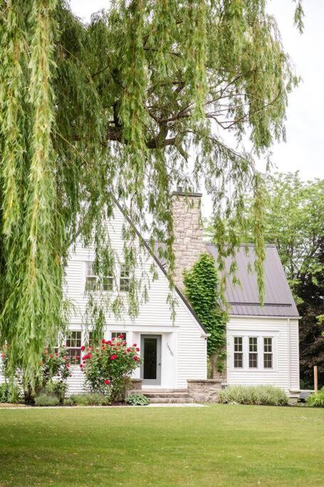 Villa Waterfront Niagara-On-The-Lake Farmhouse On A Vineyard Exterior foto